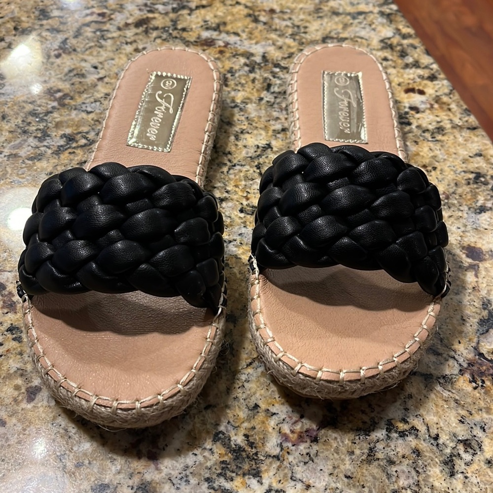 NWOT Black braided Sandals side 9
